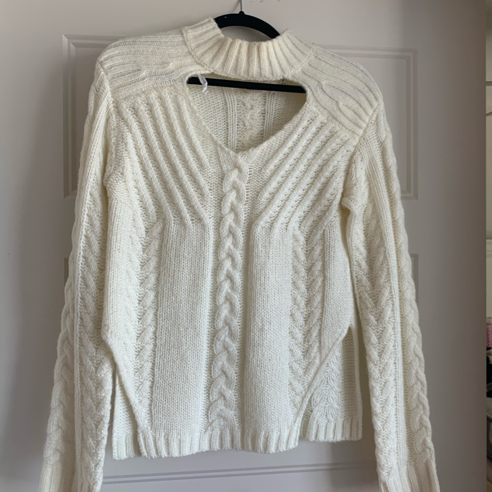 Some days lovin sz small cream sweater